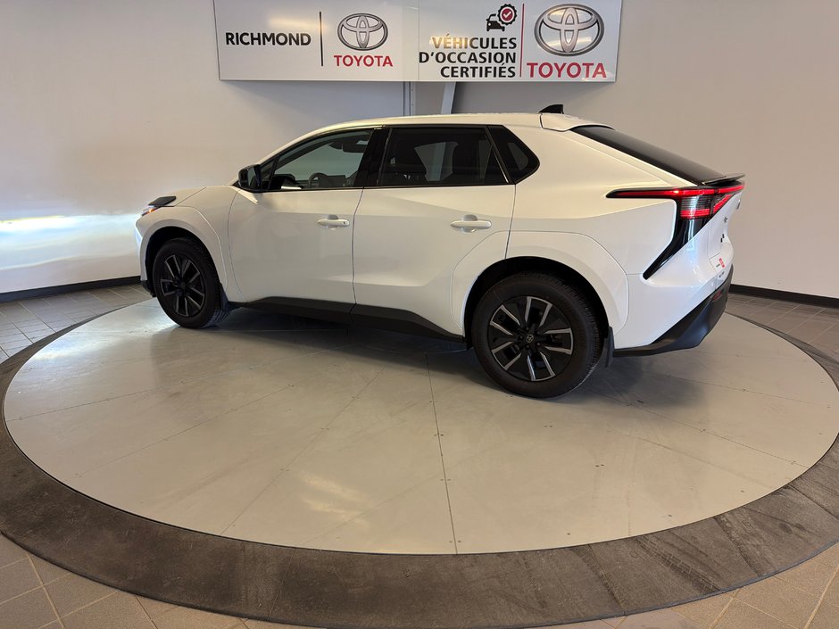 2026 Toyota bZ XLE FWD *DÉMONSTRATEUR*-4