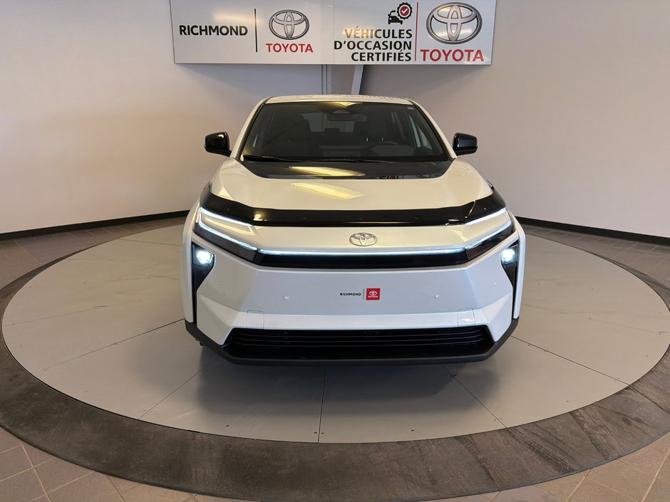 2026 Toyota bZ XLE FWD *DÉMONSTRATEUR*-12