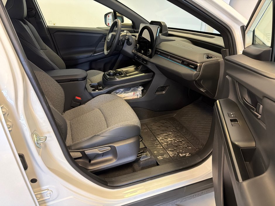 2026 Toyota bZ XLE FWD *DÉMONSTRATEUR*-18