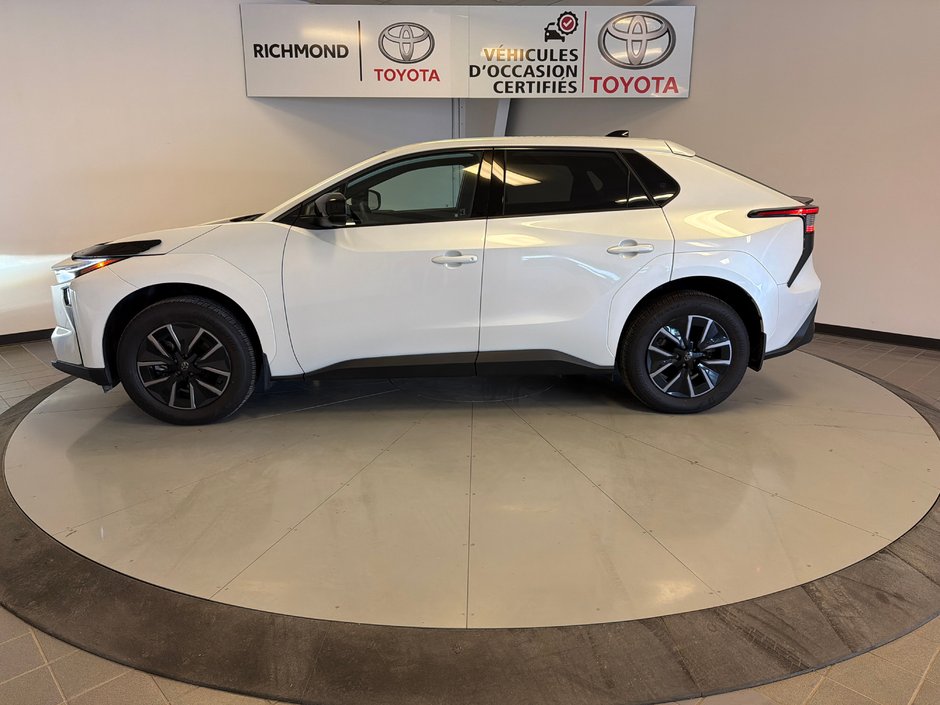 2026 Toyota bZ XLE FWD *DÉMONSTRATEUR*-3