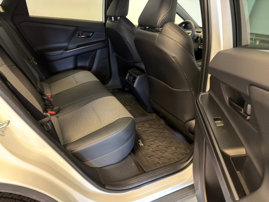 2026 Toyota bZ XLE FWD *DÉMONSTRATEUR*-17