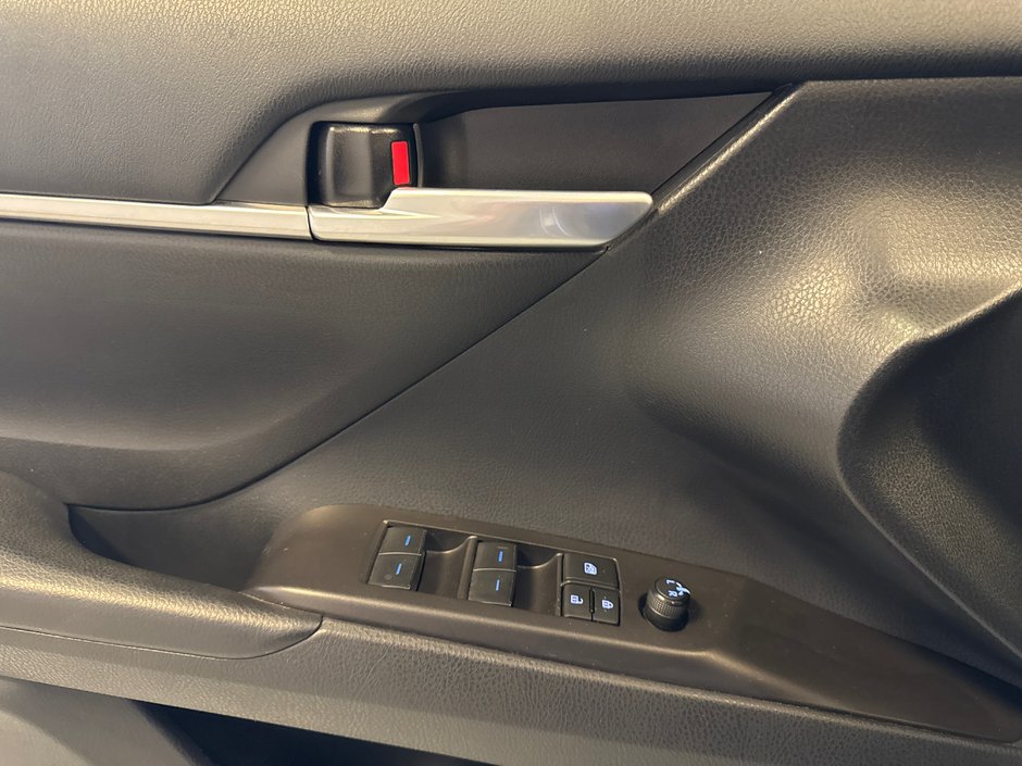 2023 Toyota Camry Hybrid LE *TRÈS BEAU VÉHICULE*-30