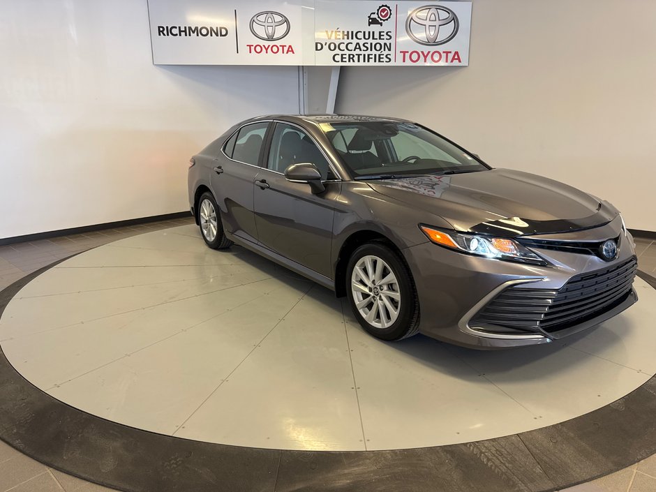 2023 Toyota Camry Hybrid LE *TRÈS BEAU VÉHICULE*-11