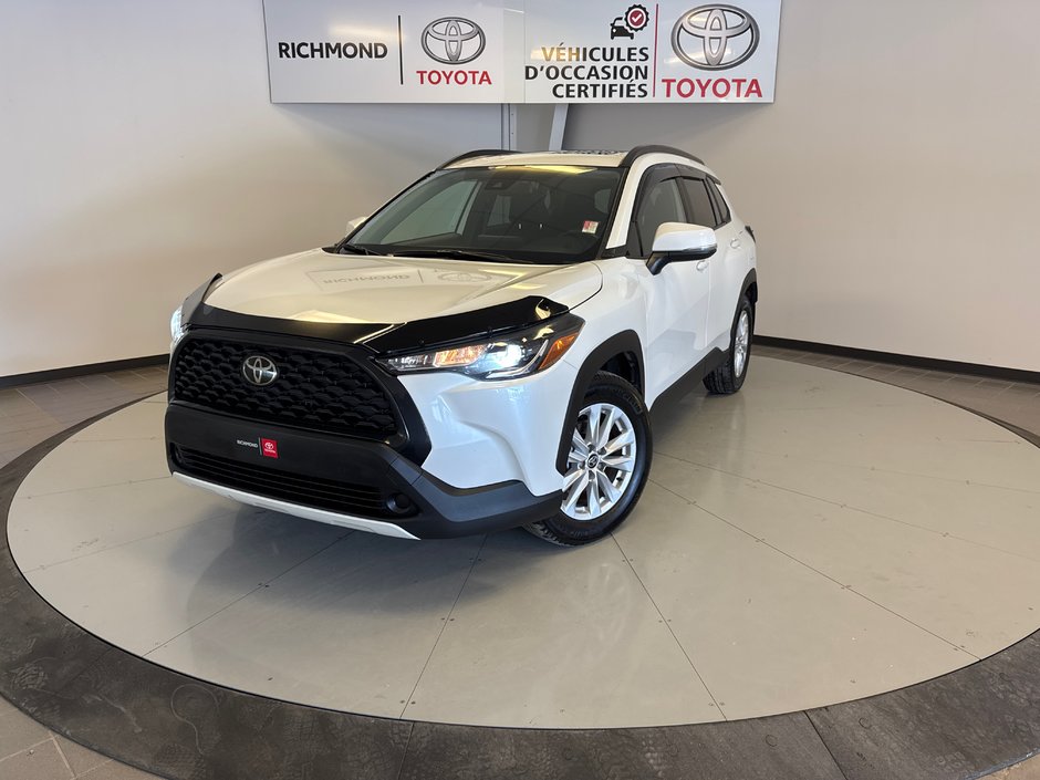 Toyota COROLLA CROSS LE AWD *MAGS + TOIT OUVRANT* 2022 à Richmond, Québec