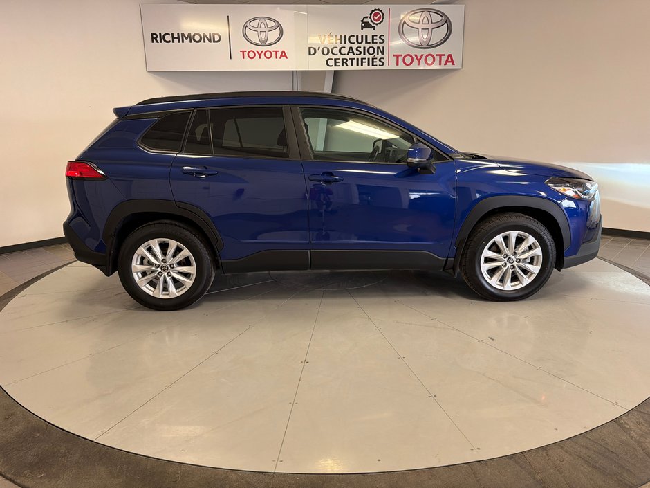 2022 Toyota Corolla Cross LE AWD *TRÈS BEAU VÉHICULE*-8