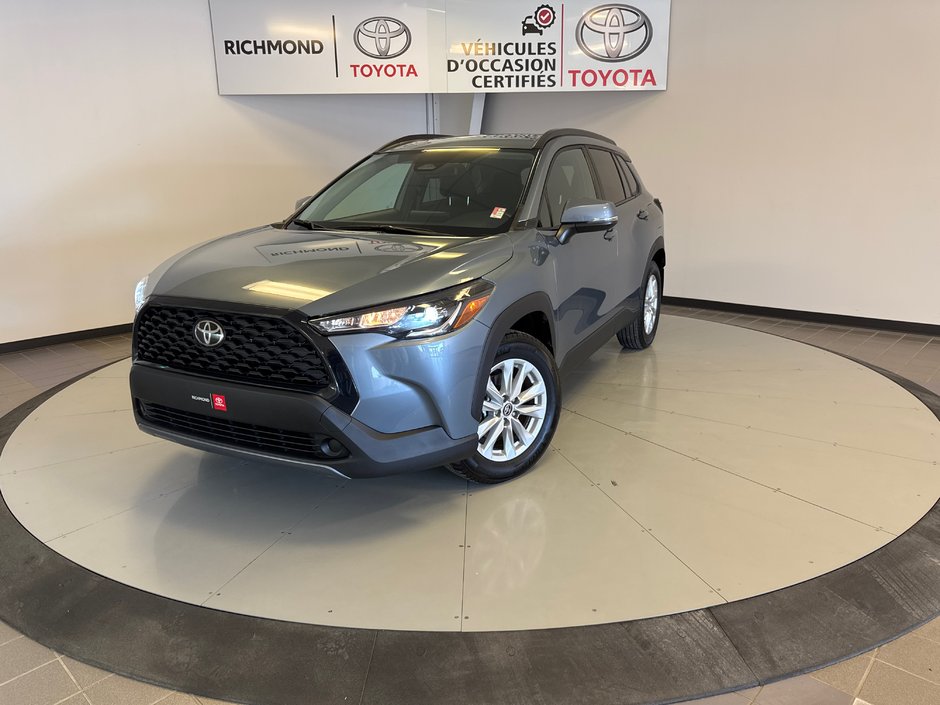 Toyota COROLLA CROSS LE AWD PREMIUM * TOIT OUVRANT* 2023 à Richmond, Québec