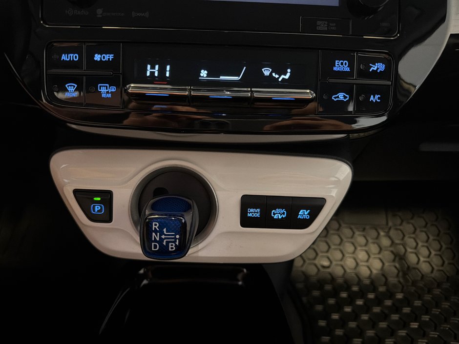 2017 Toyota Prius Prime-24