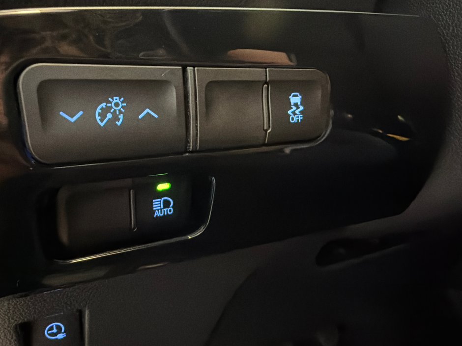 2017 Toyota Prius Prime-28