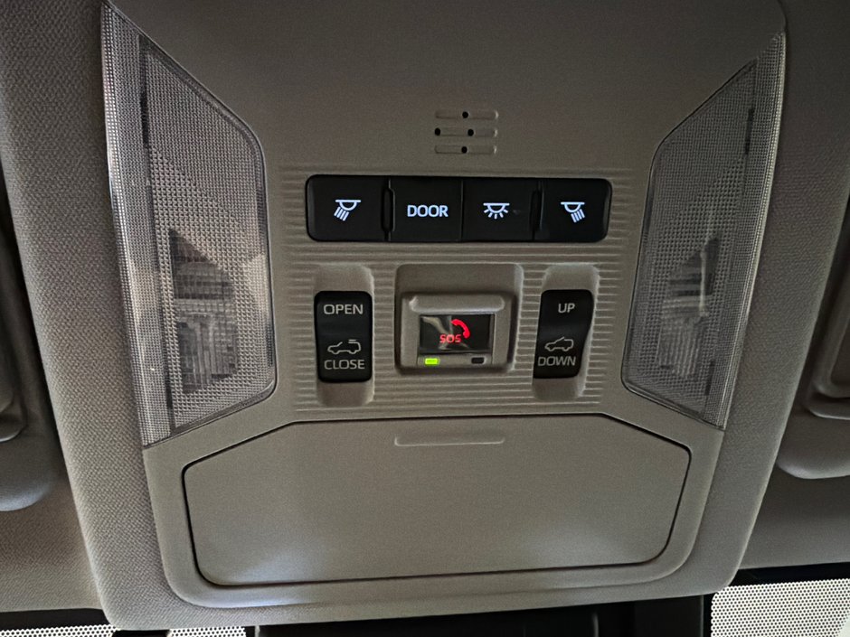 2023 Toyota RAV4 Hybrid XLE-34