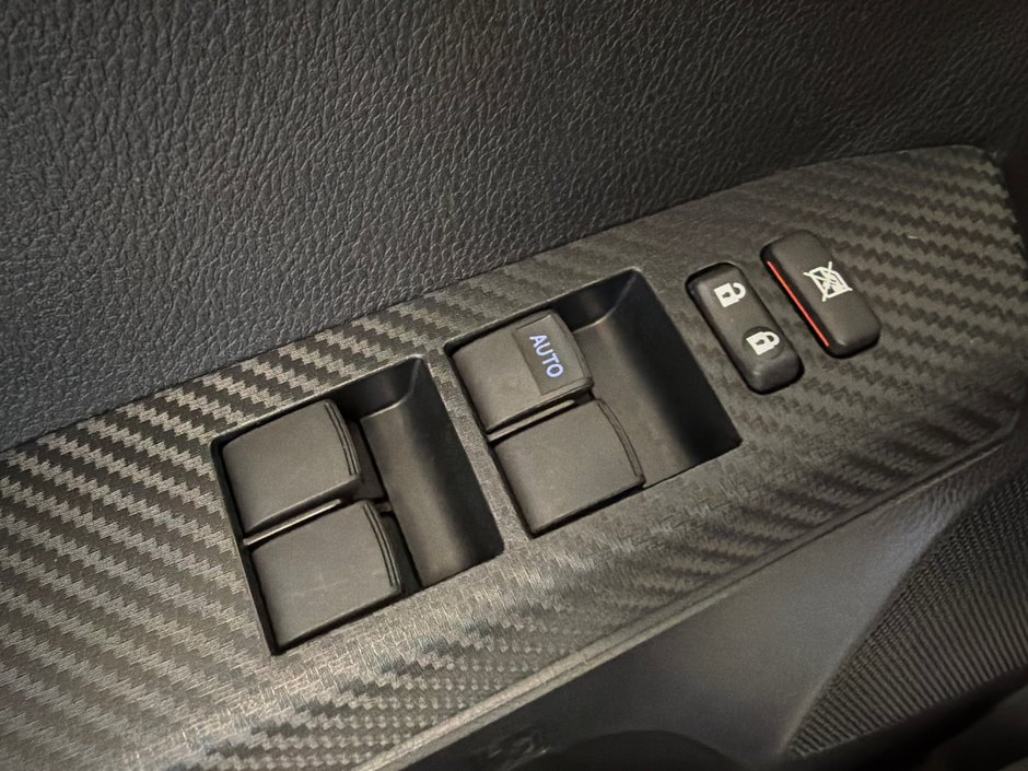 2014 Toyota RAV4 XLE-30