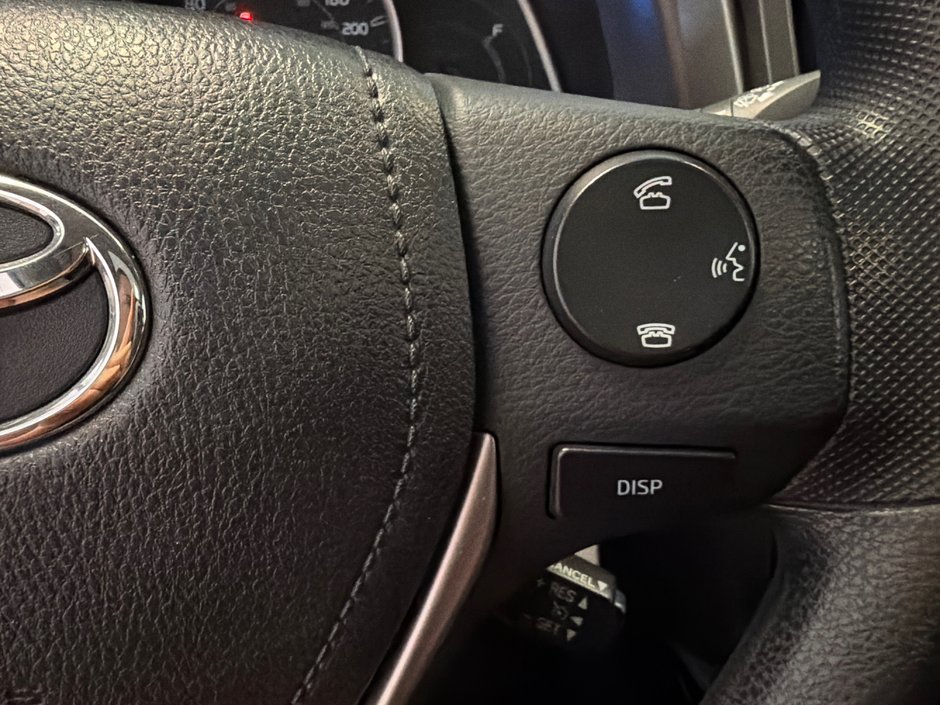 2014 Toyota RAV4 XLE-27