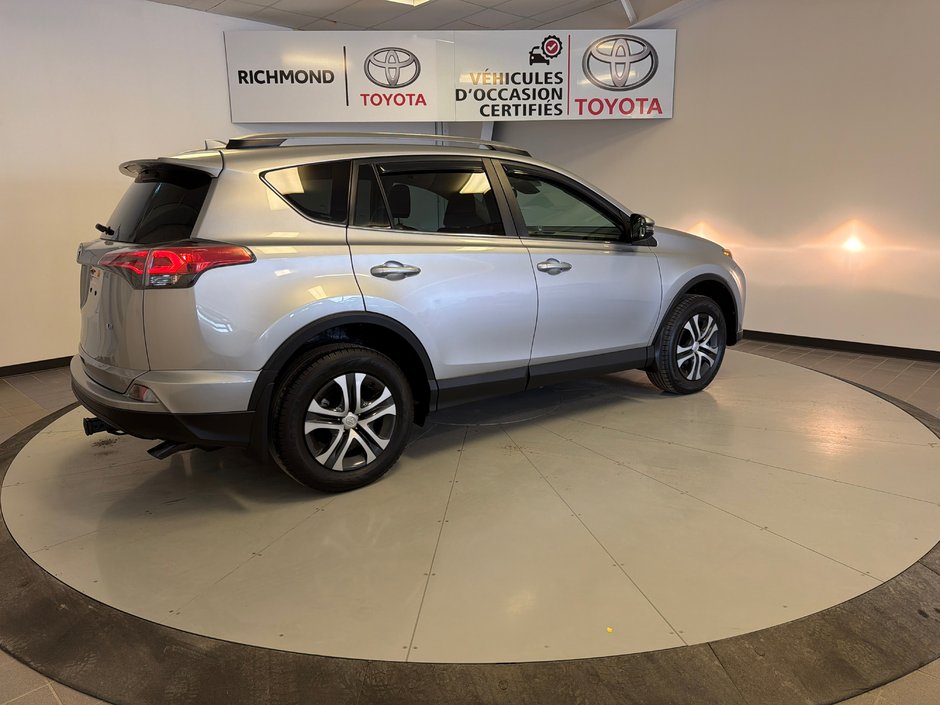 2017 Toyota RAV4 LE-9