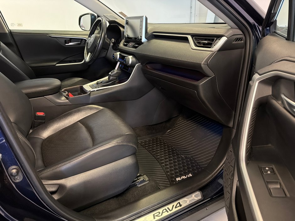 Toyota RAV4 Limited AWD *TRÈS BEAU VÉHICULE* 2020-17