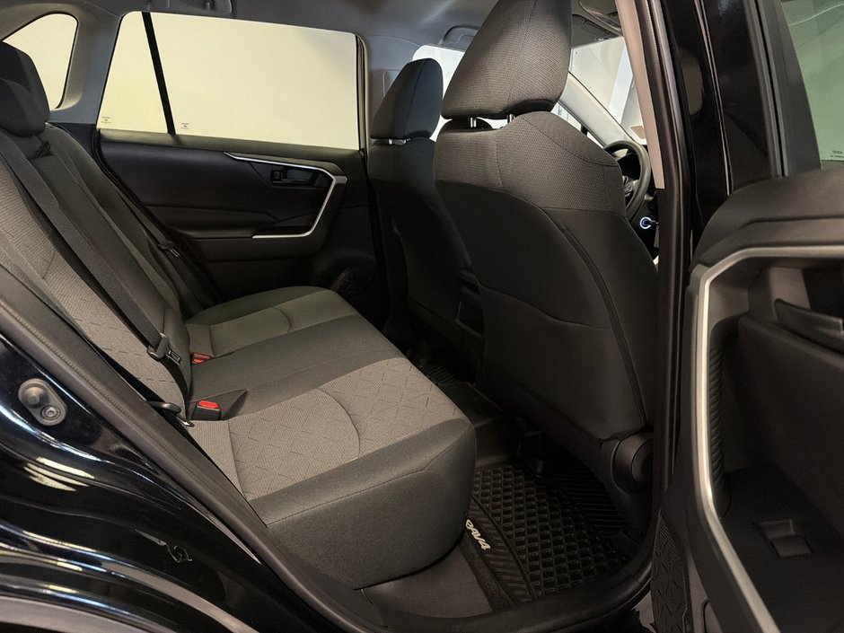 Toyota RAV4 LE AWD *TRÈS BEAU VÉHICULE* 2020-16