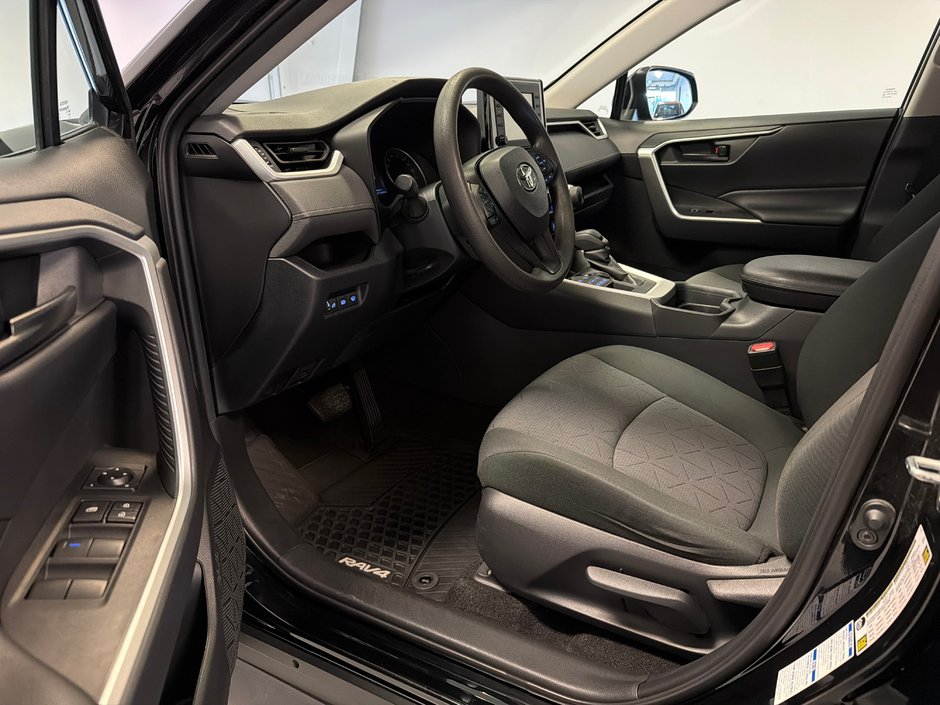 Toyota RAV4 LE AWD *TRÈS BEAU VÉHICULE* 2020-14