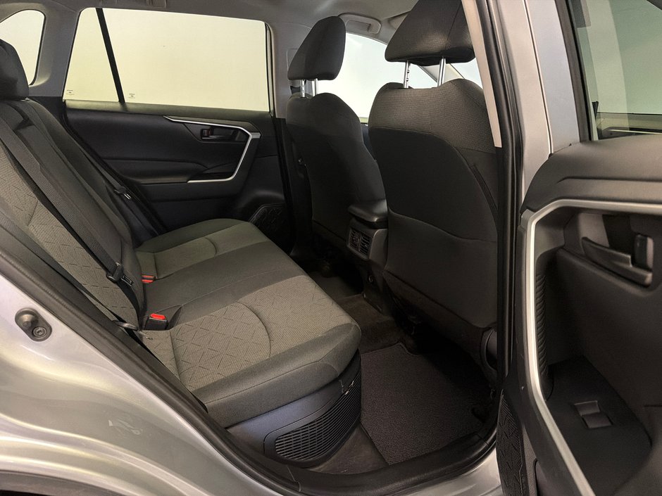 2021 Toyota RAV4 Hybrid LE *TRÈS BEAU VÉHICULE*-15