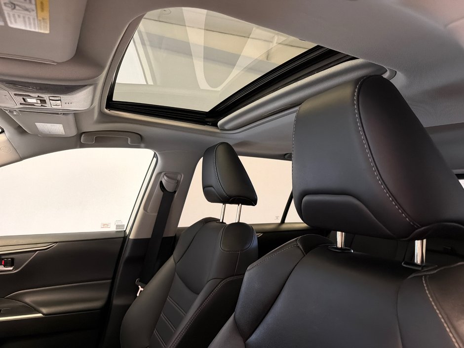 2021 Toyota RAV4 XLE AWD *TRÈS BEAU VÉHICULE*-13