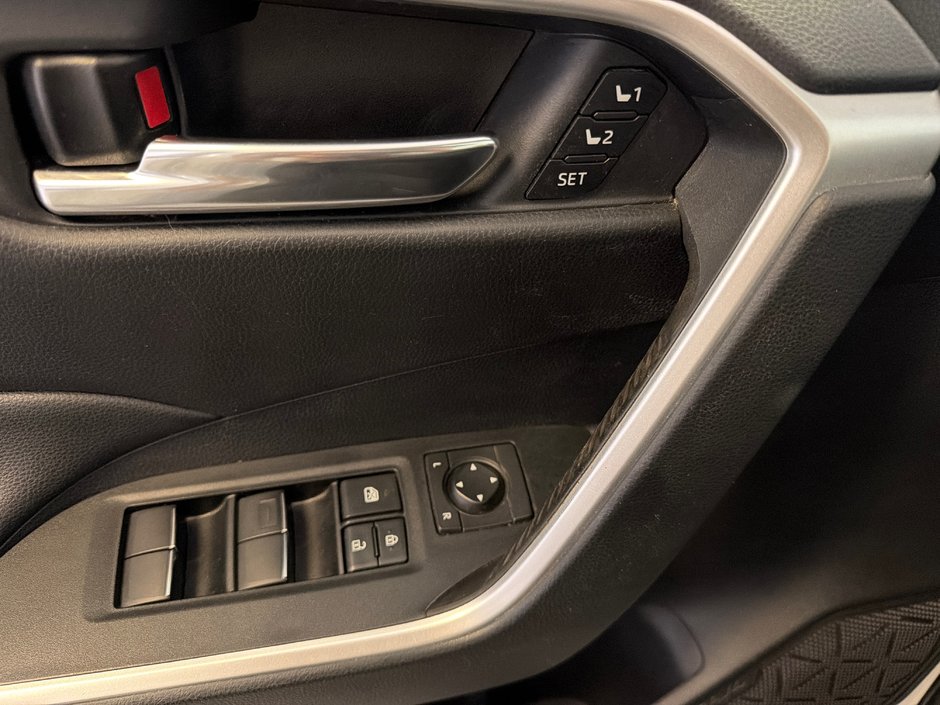 2021 Toyota RAV4 XLE AWD *TRÈS BEAU VÉHICULE*-21