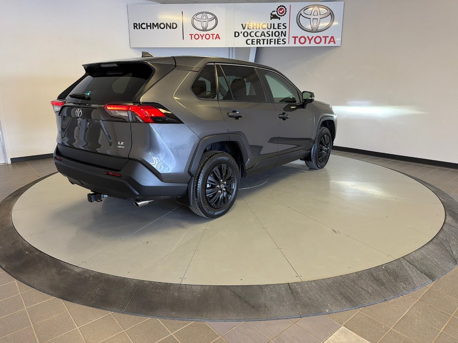 Toyota RAV4 LE AWD *TRÈS BEAU VÉHICULE* 2022-12