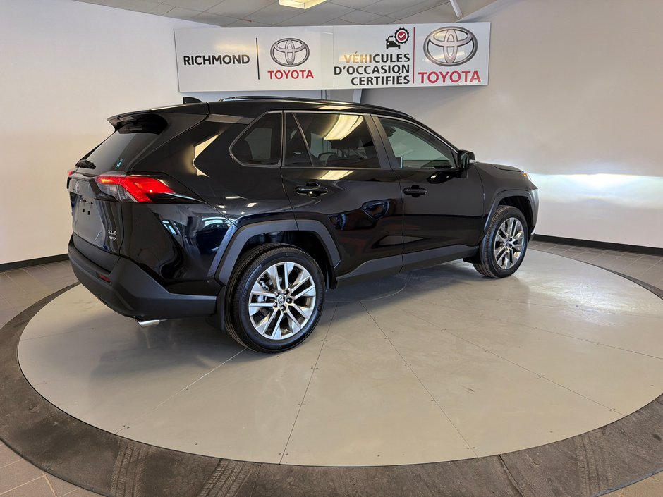 2022 Toyota RAV4 XLE PREMIUM-9