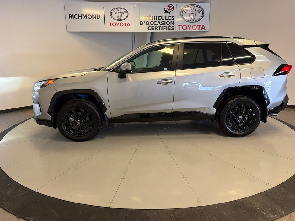 2022 Toyota RAV4 Hybrid SE *BAS KILOMÉTRAGE + TRÈS BEAU VÉHICULE*-3