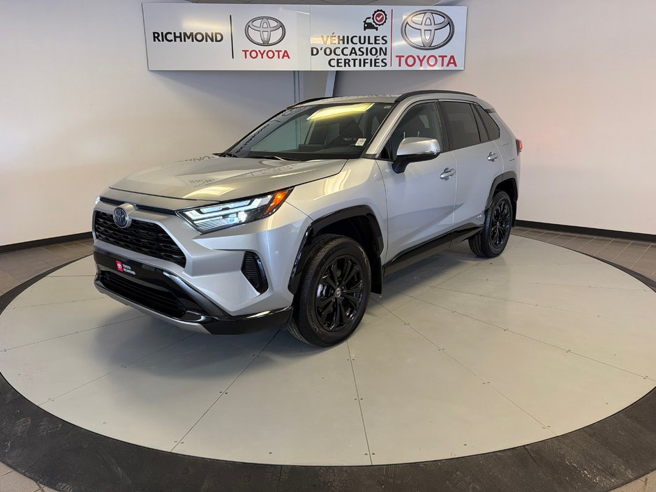 2022 Toyota RAV4 Hybrid SE *BAS KILOMÉTRAGE + TRÈS BEAU VÉHICULE*-1