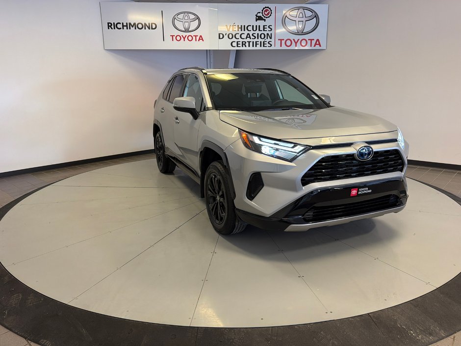 2022 Toyota RAV4 Hybrid SE *BAS KILOMÉTRAGE + TRÈS BEAU VÉHICULE*-11