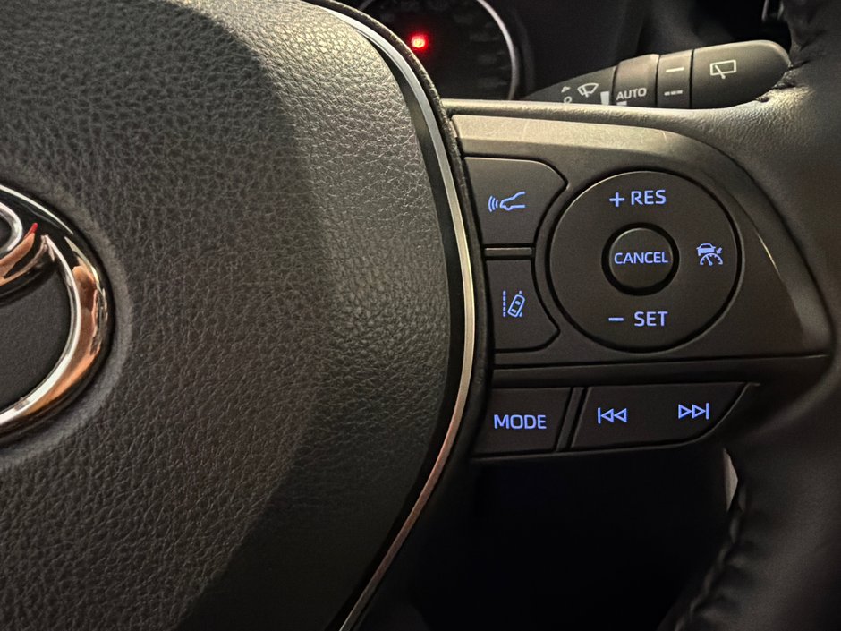 2022 Toyota RAV4 Hybrid SE *BAS KILOMÉTRAGE + TRÈS BEAU VÉHICULE*-29