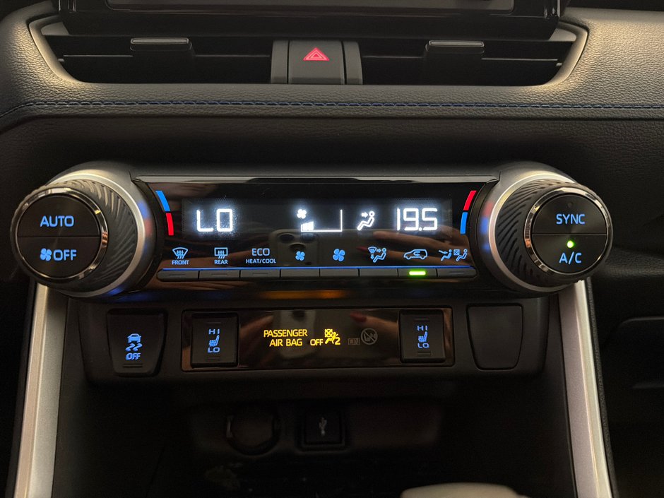 2022 Toyota RAV4 Hybrid SE *BAS KILOMÉTRAGE + TRÈS BEAU VÉHICULE*-27