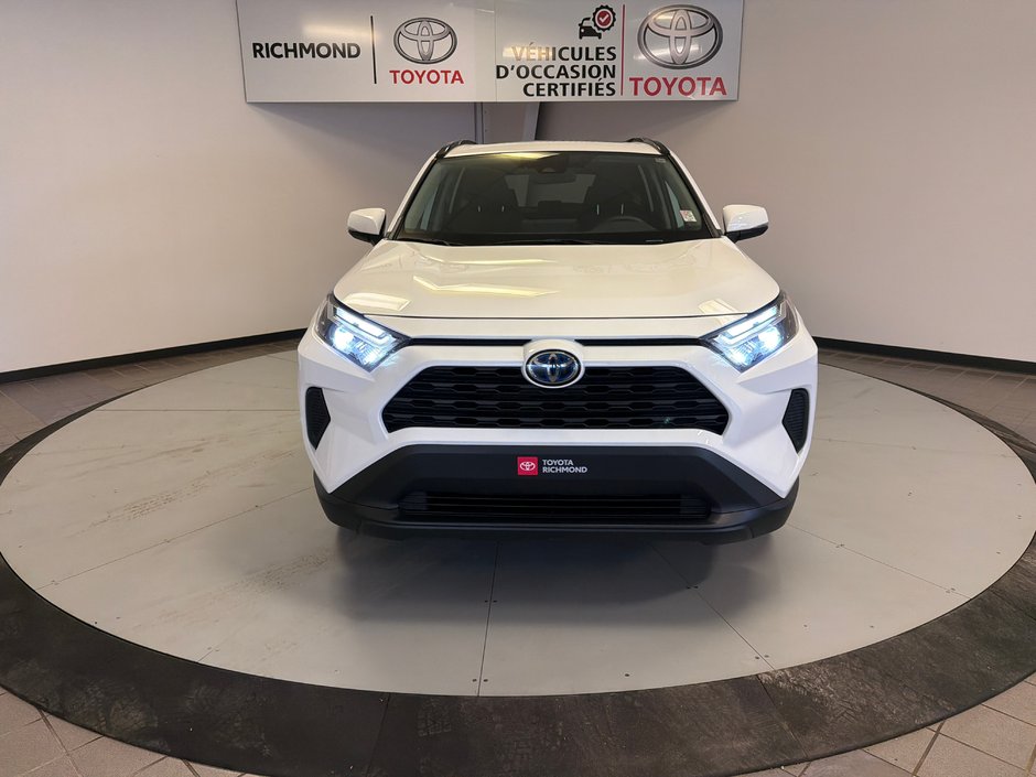 2023 Toyota RAV4 Hybrid XLE-12
