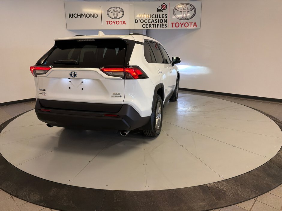 2023 Toyota RAV4 Hybrid XLE-7
