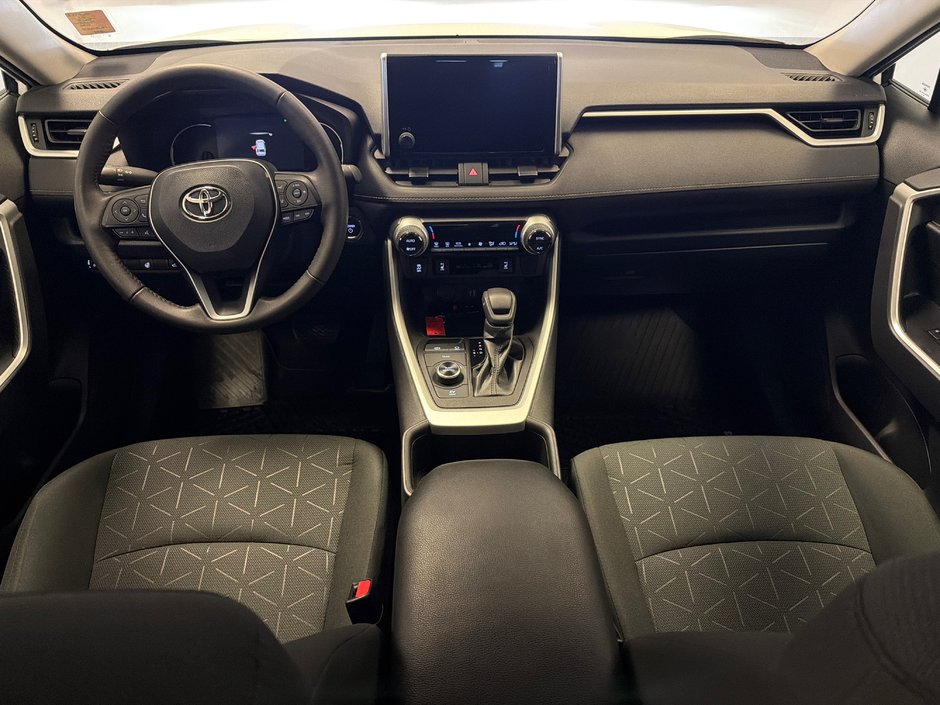 2023 Toyota RAV4 Hybrid XLE-13