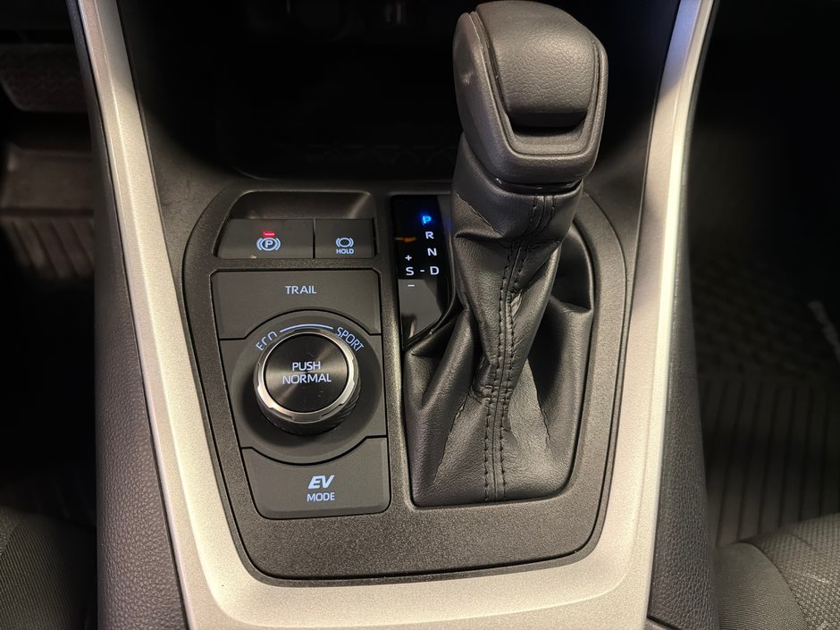 2023 Toyota RAV4 Hybrid XLE-27