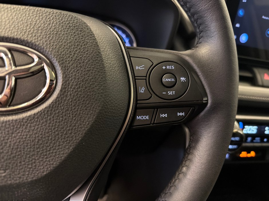 2023 Toyota RAV4 Hybrid XLE-30