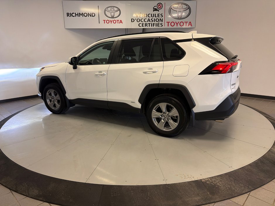 2023 Toyota RAV4 Hybrid XLE-4
