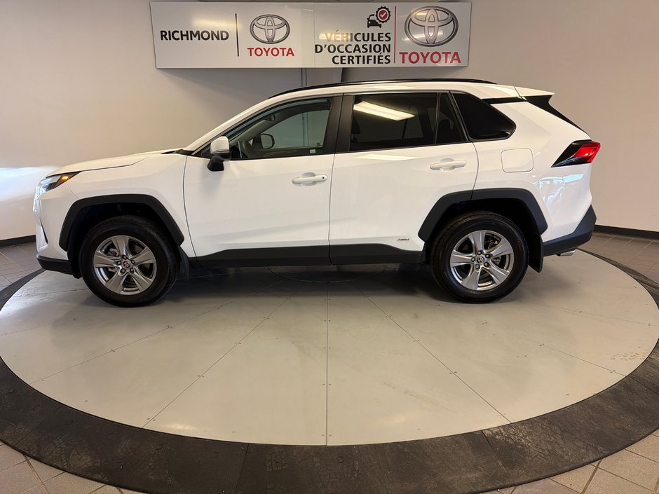 2023 Toyota RAV4 Hybrid XLE-3