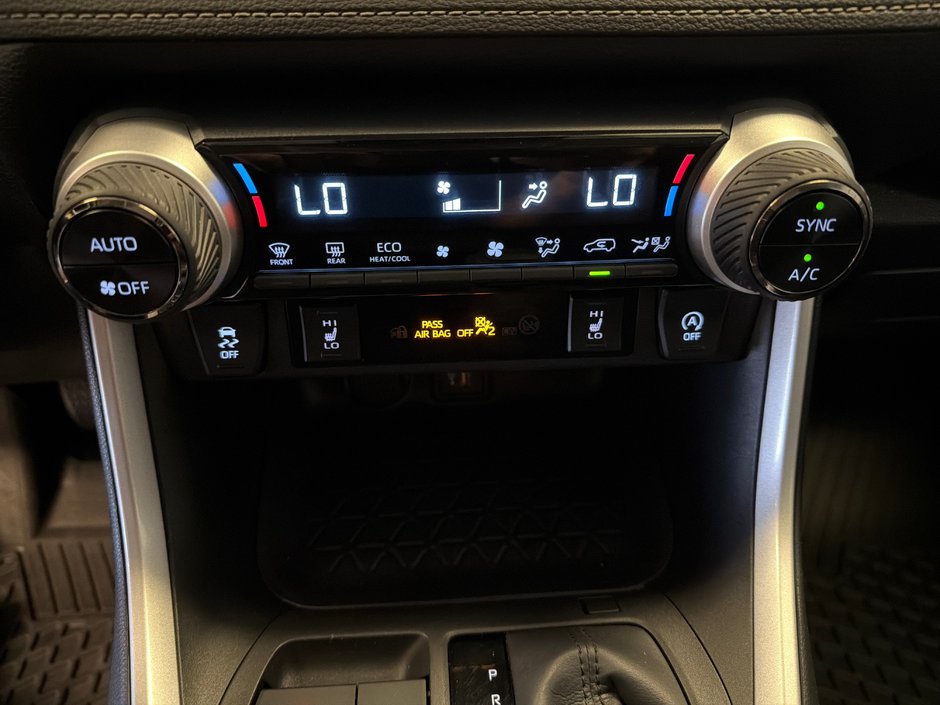 2023 Toyota RAV4 XLE AWD *BAS KILOMÉTRAGE*-24