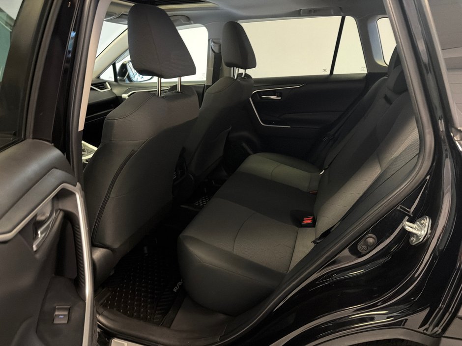 2023 Toyota RAV4 XLE AWD *BAS KILOMÉTRAGE*-16