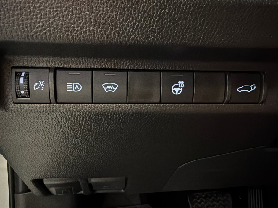 2025 Toyota RAV4 XLE *BAS KILOMÉTRAGE*-29