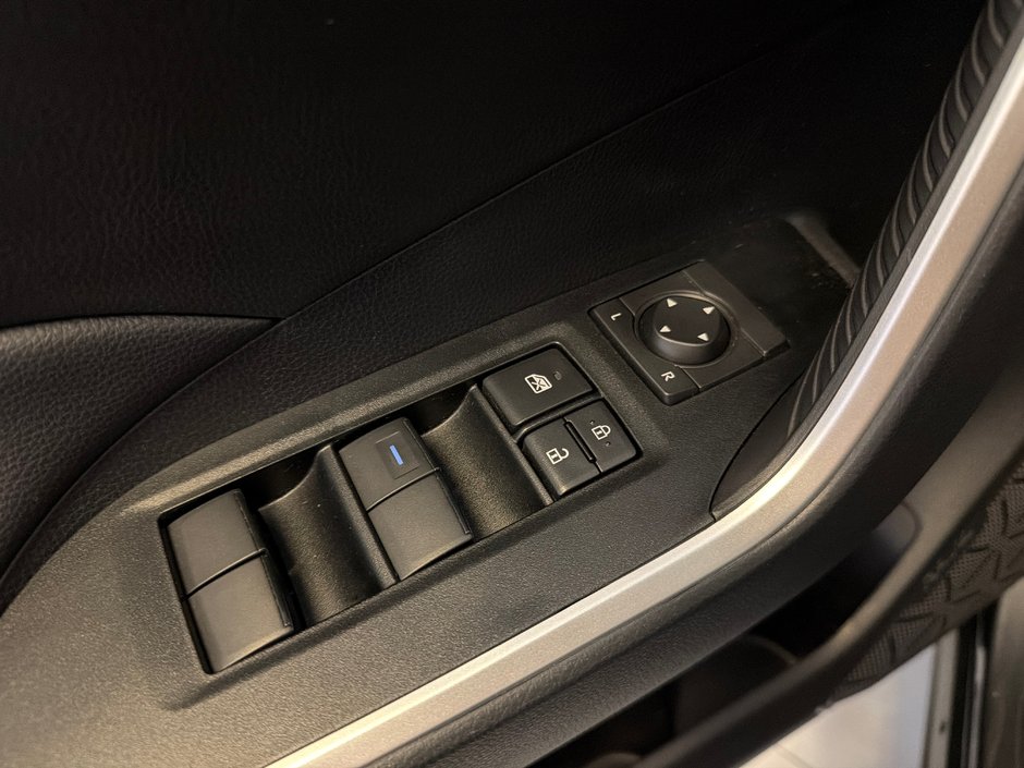 Toyota RAV4 Hybrid LE *BASKILOMÉTRAGE* 2025-28