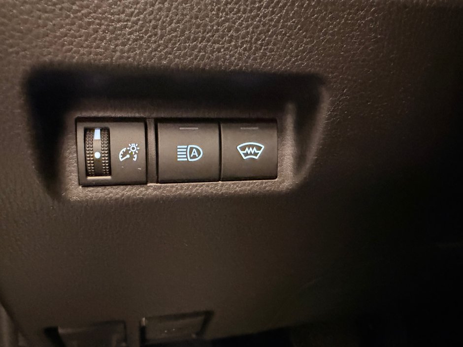 2025 Toyota RAV4 LE AWD *TRÈS BEAU VÉHICULE*-33