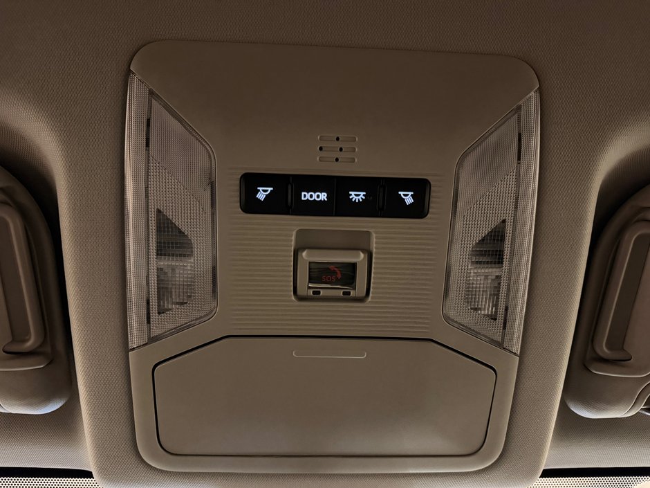 2025 Toyota RAV4 LE AWD *TRÈS BEAU VÉHICULE*-35