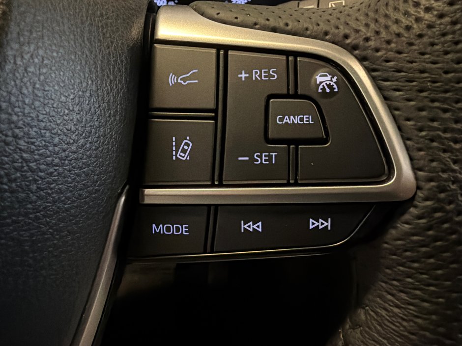 2025 Toyota Sienna XLE FWD *DÉMO +BAS KILOMÉTRAGE*-36
