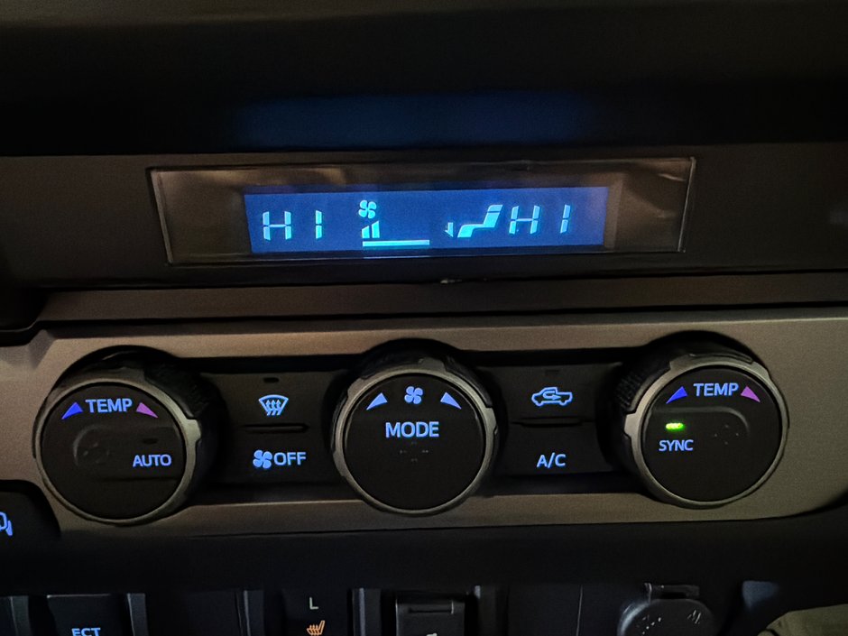 2021 Toyota Tacoma DOUBLE CAB 6A-26