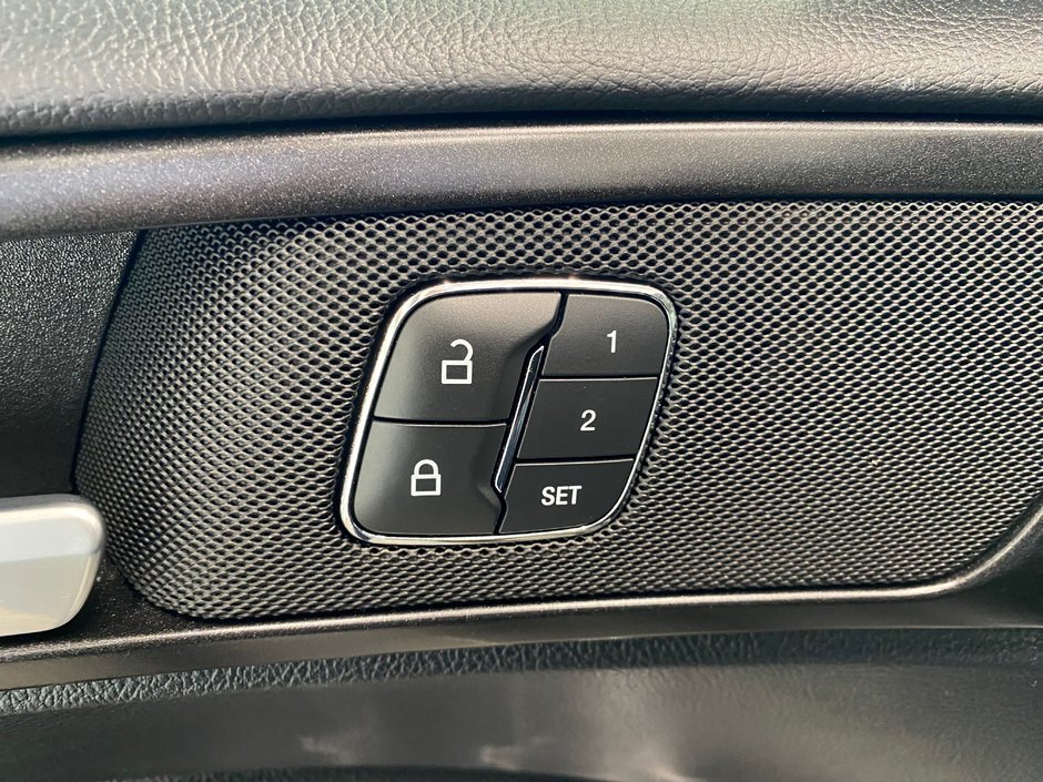 2019 Ford Fusion Energi Titanium Plug-in Hybrid Toit Ouvrant Cuir GPS Volant & Sieges Ventiles-7