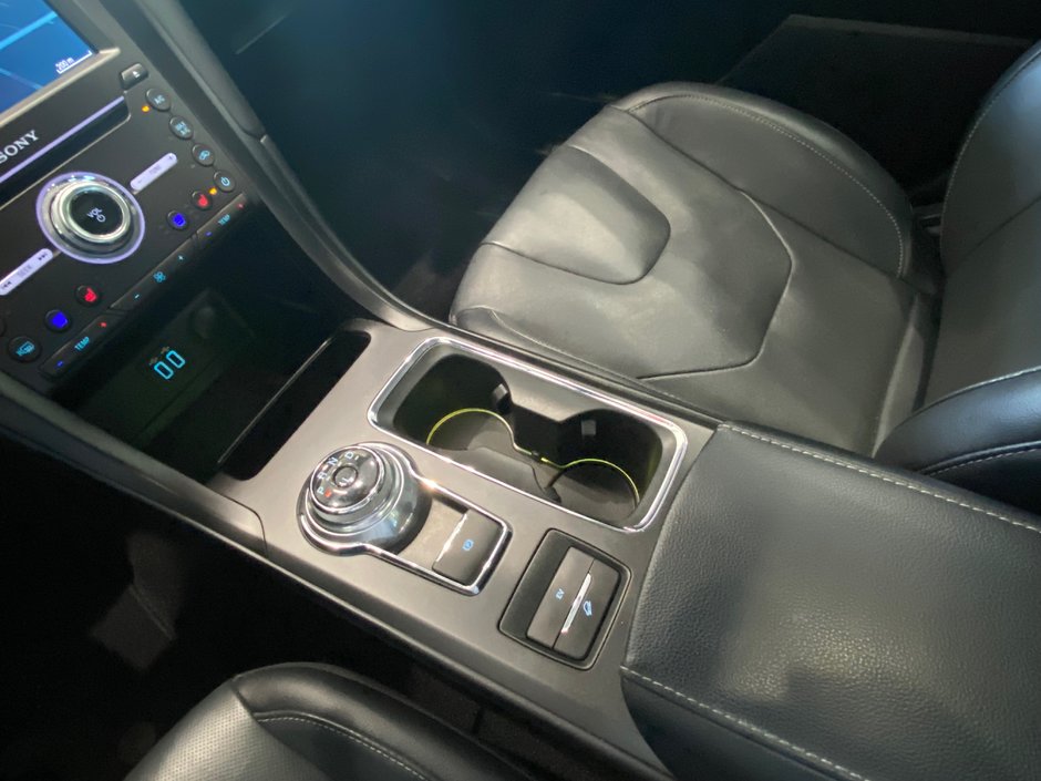 Ford Fusion Energi Titanium Plug-in Hybrid Toit Ouvrant Cuir GPS Volant & Sieges Ventiles 2019-26
