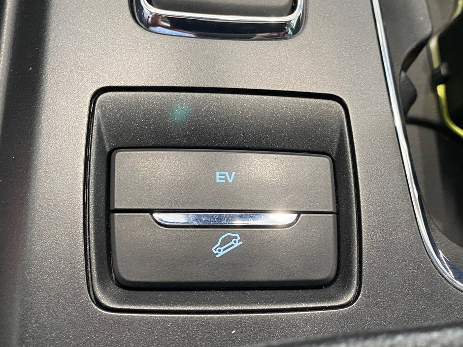 2019 Ford Fusion Energi Titanium Plug-in Hybrid Toit Ouvrant Cuir GPS Volant & Sieges Ventiles-25
