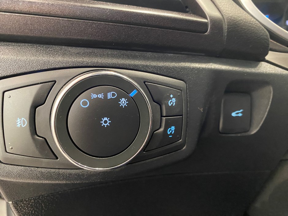 2019 Ford Fusion Energi Titanium Plug-in Hybrid Toit Ouvrant Cuir GPS Volant & Sieges Ventiles-13
