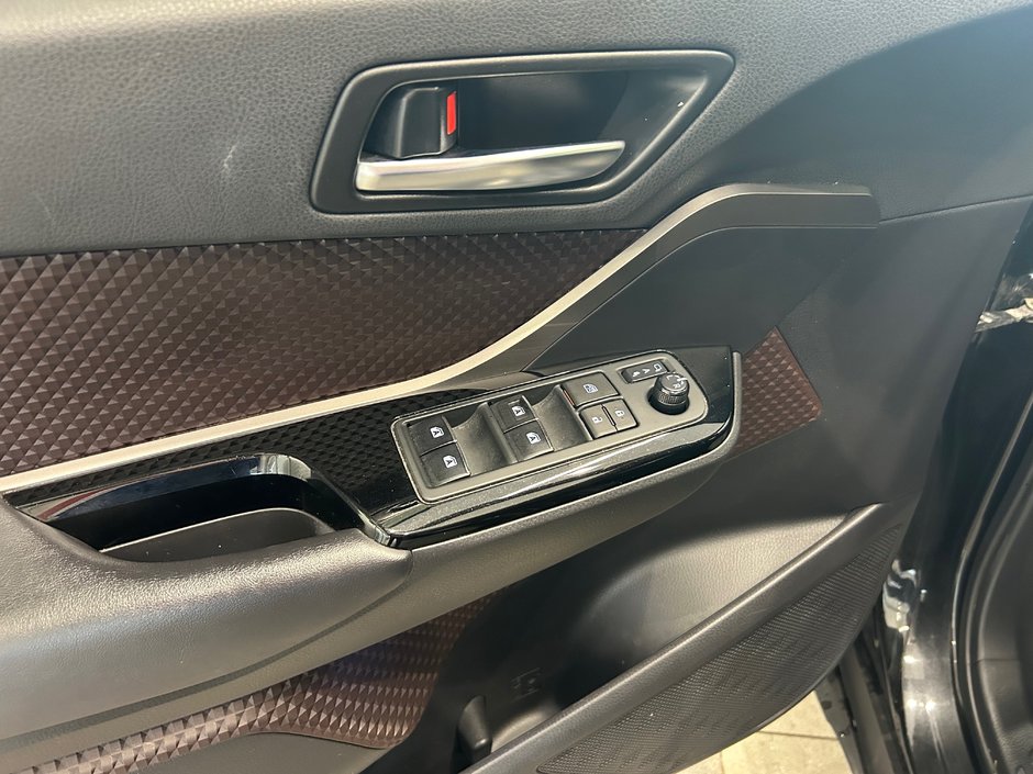 2019 Toyota C-HR LIMITED Cuir-5