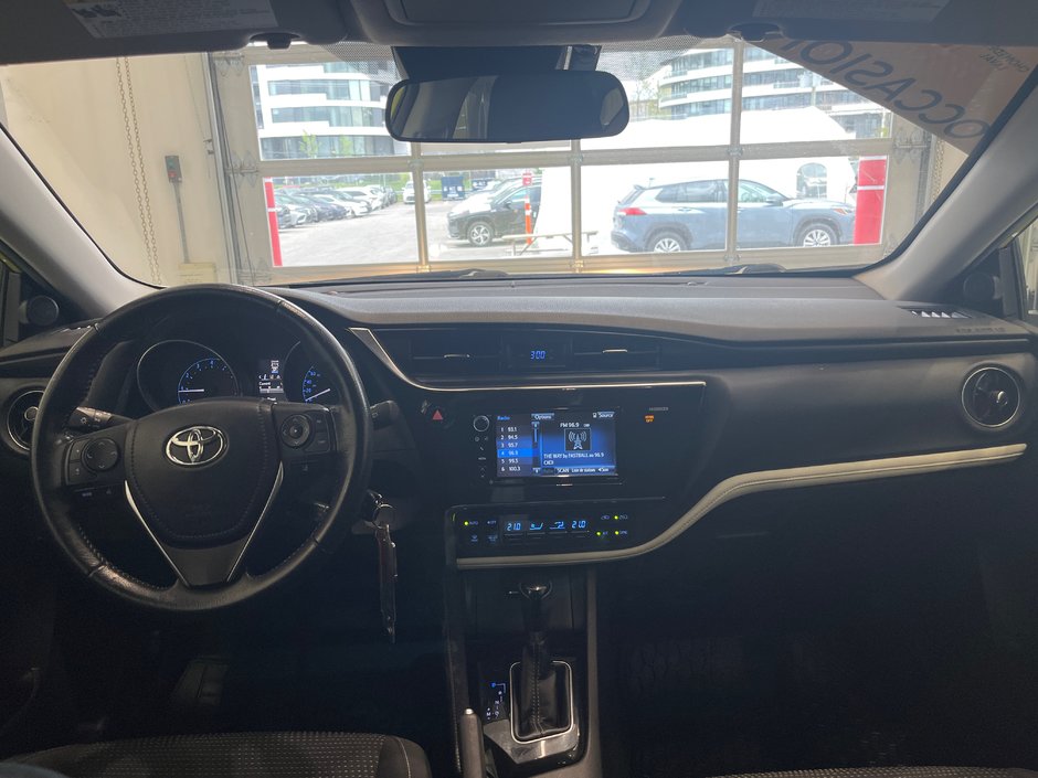Toyota Corolla iM HATCHBACK 2017-8